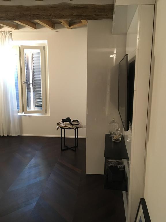 Emilia Suite Relax 摩德纳 外观 照片